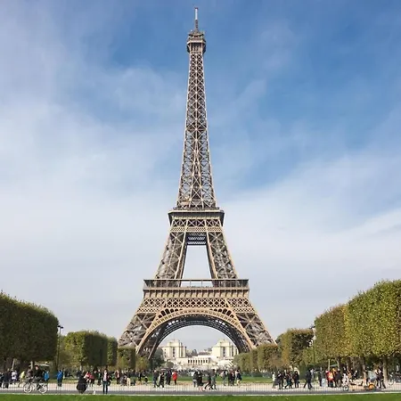 Chic Apart With Parking Near Paris